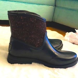 Ugg rain boots
